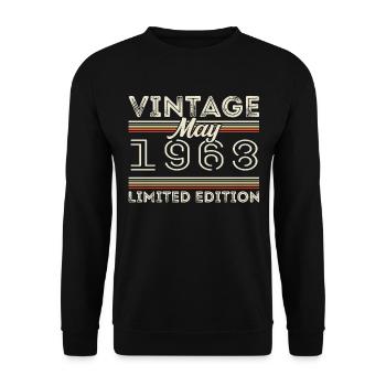 May 1968 Birthday 1968, Legendary since May 1968 - Unisex Sweatshirt - black - Front - Alina (178cm) & Michal (187cm)