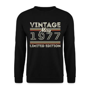 Mai 1977 Anniversaire 1977, Légendaire depuis mai 1977 - Sweat-shirt Unisexe - noir - Devant - Alina (178cm) & Michal (187cm)