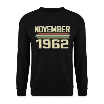 Vintage November 1962 Vintage Retro November 1962 - Unisex Sweatshirt - black - Front - Alina (178cm) & Michal (187cm)
