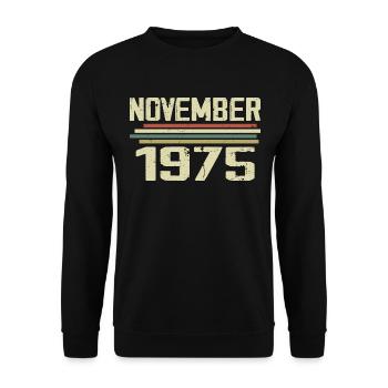 Jahrgang November 1975 vintage Retro November 1975 - Unisex Pullover - Schwarz - Vorne - Alina (178cm) & Michal (187cm)