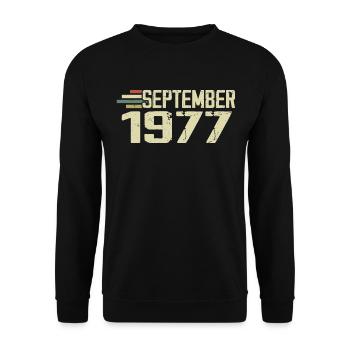 September 1977 Vintage Geschenkidee September 1977 - Unisex Pullover - Schwarz - Vorne - Alina (178cm) & Michal (187cm)