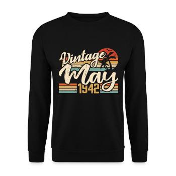 Vintage Birthday May 1942 Born in May 1942 - Unisex Sweatshirt - black - Front - Alina (178cm) & Michal (187cm)