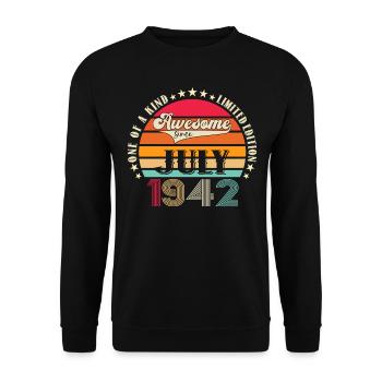 Awesome since July 1942 80th birthday Men's Fun - Unisex Sweatshirt - black - Front - Alina (178cm) & Michal (187cm)