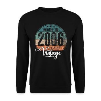 Vintage Made in 2006 Year of Birth 2006 Birthday - Unisex Sweatshirt - black - Front - Alina (178cm) & Michal (187cm)