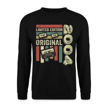 Vintage 2004 - Retro Birthday Quote 2004 - Unisex Sweatshirt - black - Front - Alina (178cm) & Michal (187cm)