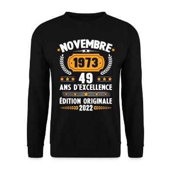 Cadeau D'anniversaire Rétro 49 Ans Novembre 1973 - Sweat-shirt Unisexe - noir - Devant - Alina (178cm) & Michal (187cm)