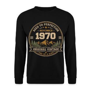 November 1970 Vintage Mountain Retro November 1970 - Unisex Pullover - Schwarz - Vorne - Alina (178cm) & Michal (187cm)