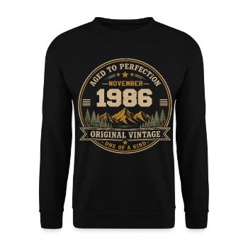 November 1986 Vintage Mountain Retro November 1986 - Unisex Pullover - Schwarz - Vorne - Alina (178cm) & Michal (187cm)