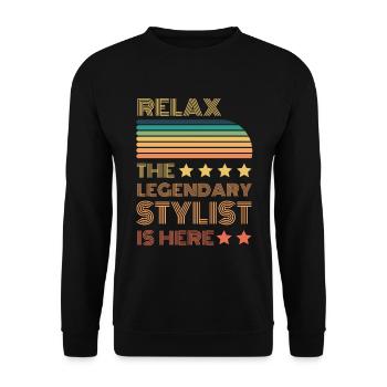 Relax der Legendäre Stylist ist hier Retro - Unisex Pullover - Schwarz - Vorne - Alina (178cm) & Michal (187cm)