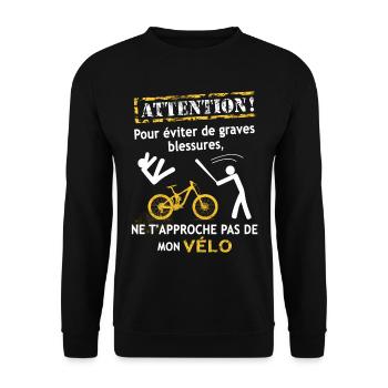NE T'APPROCHE PAS DE MON VÉLO ! - VTT - Sweat-shirt Unisexe - noir - Devant - Alina (178cm) & Michal (187cm)