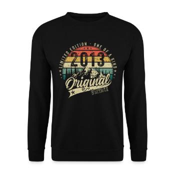 2013 Birthday born in 2013 Retro Vintage - Unisex Sweatshirt - black - Front - Alina (178cm) & Michal (187cm)