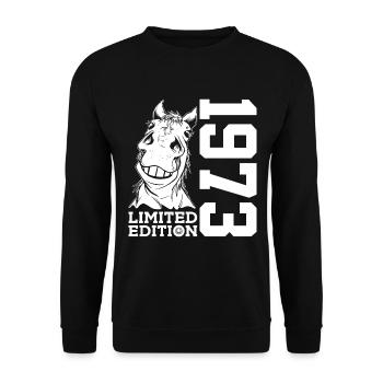 ÉDITION LIMITÉE DE 1973 ÉQUITATION DU 53E ANNIVERSAIRE DU CHEVAL - Sweat-shirt Unisexe - noir - Devant - Alina (178cm) & Michal (187cm)