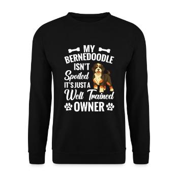 My Bernedoodle isn't spoiled, it's just - Unisex Sweatshirt - black - Front - Alina (178cm) & Michal (187cm)