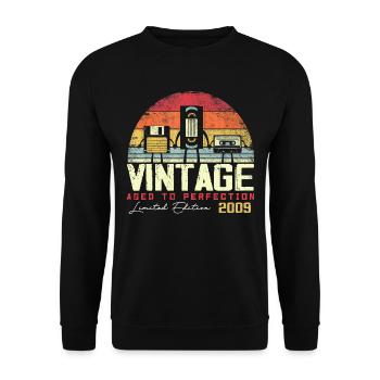 Vintage 2009 Gift - Unisex Sweatshirt - black - Front - Alina (178cm) & Michal (187cm)