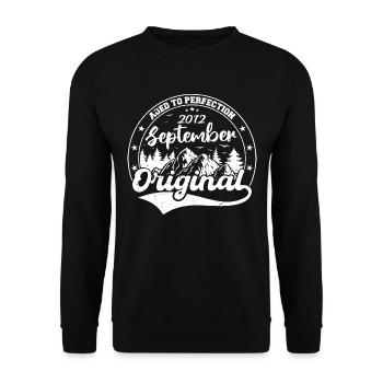 Legendary since September 2012 Birthday Gift - Unisex Sweatshirt - black - Front - Alina (178cm) & Michal (187cm)