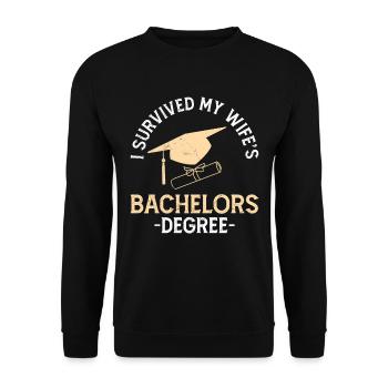 Überlebt Meine Frau hat einen Bachelor Abschluss - Unisex Pullover - Schwarz - Vorne - Alina (178cm) & Michal (187cm)