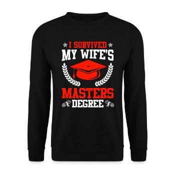 Survived Meine Frau hat einen Master Abschluss - Unisex Pullover - Schwarz - Vorne - Alina (178cm) & Michal (187cm)