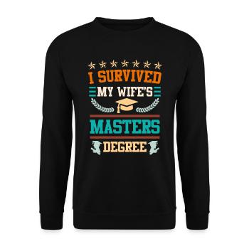 Ich habe überlebt Frau Master Abschluss - Unisex Pullover - Schwarz - Vorne - Alina (178cm) & Michal (187cm)