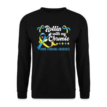 Down Syndrom Rollin with my Chromie Awareness - Unisex Pullover - Schwarz - Vorne - Alina (178cm) & Michal (187cm)