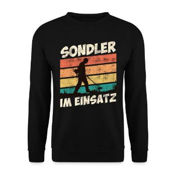 Sondler im Einsatz Kronkorkenjäger Metallsucher - Unisex Pullover - Schwarz - Vorne - Alina (178cm) & Michal (187cm)