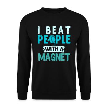 Magnetfischen I beat people with a Magnet - Unisex Sweatshirt - black - Front - Alina (178cm) & Michal (187cm)