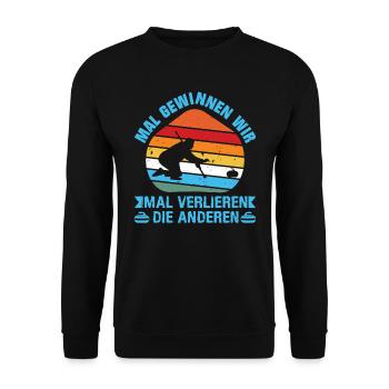 Curling Team Mal Gewinnen Wir Winterolympiade - Unisex Pullover - Schwarz - Vorne - Alina (178cm) & Michal (187cm)