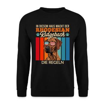 Ridgeback Besitzer HIER MACHT DER RIDGEBACK REGELN - Unisex Pullover - Schwarz - Vorne - Alina (178cm) & Michal (187cm)