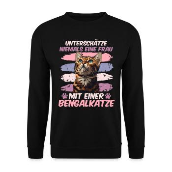 Bengal UNTERSCHÄTZE NIEMALS EINE FRAU MIT EINER - Unisex Pullover - Schwarz - Vorne - Alina (178cm) & Michal (187cm)