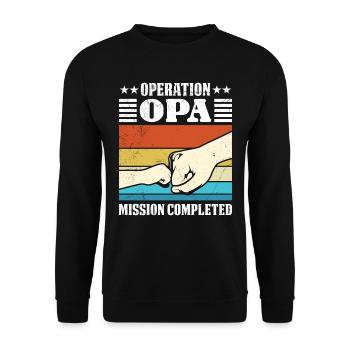 Großvater OPERATION OPA MISSION COMPLETED Lustig - Unisex Pullover - Schwarz - Vorne - Alina (178cm) & Michal (187cm)