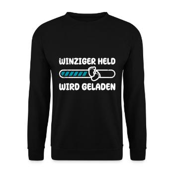 Zukünftige Mama WINZIGER HELD WIRD GELADEN Lustig - Unisex Pullover - Schwarz - Vorne - Alina (178cm) & Michal (187cm)