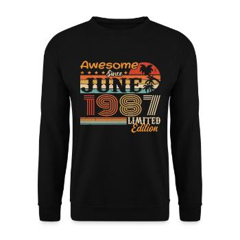 June 1987 Retro Vintage June 1987 birthday - Unisex Sweatshirt - black - Front - Alina (178cm) & Michal (187cm)