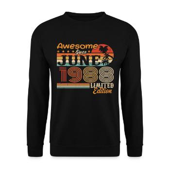 June 1988 Retro Vintage June 1988 birthday - Unisex Sweatshirt - black - Front - Alina (178cm) & Michal (187cm)
