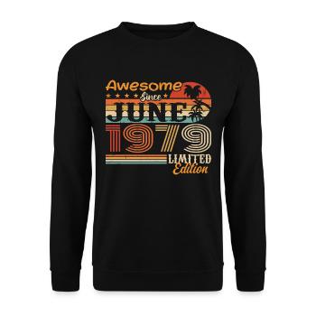 June 1979 Retro Vintage June 1979 birthday - Unisex Sweatshirt - black - Front - Alina (178cm) & Michal (187cm)