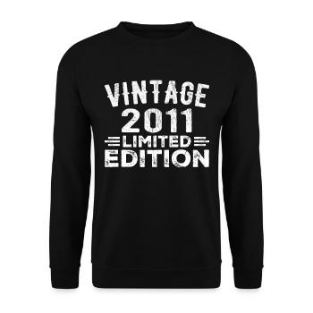 Année de fabrication 2011 Année de naissance Millésime 2011 - Sweat-shirt Unisexe - noir - Devant - Alina (178cm) & Michal (187cm)