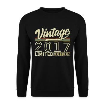 Legende seit 2017 Geboren 2017 Geburtstag 7 Jahre - Unisex Pullover - Schwarz - Vorne - Alina (178cm) & Michal (187cm)