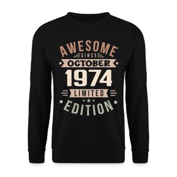 Légende Depuis Octobre 1974 Anniversaire Octobre 1974 - Sweat-shirt Unisexe - noir - Devant - Alina (178cm) & Michal (187cm)
