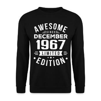 Birthday Gift born in December 1967 - Unisex Sweatshirt - black - Front - Alina (178cm) & Michal (187cm)