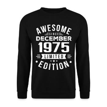 Birthday Gift born in December 1975 - Unisex Sweatshirt - black - Front - Alina (178cm) & Michal (187cm)