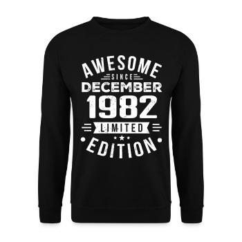Cadeau d’anniversaire né en décembre 1982 - Sweat-shirt Unisexe - noir - Devant - Alina (178cm) & Michal (187cm)