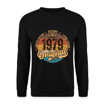 1979 Birthday born in 1979 Retro Vintage - Unisex Sweatshirt - black - Front - Alina (178cm) & Michal (187cm)