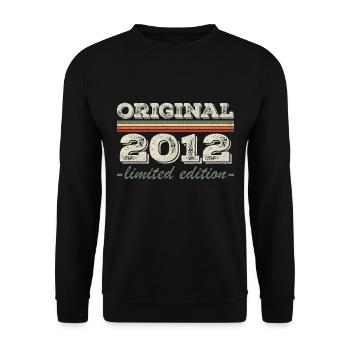 Legend since 2012 Born in 2012 Birthday 2012 - Unisex Sweatshirt - black - Front - Alina (178cm) & Michal (187cm)