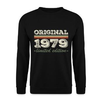 Legende seit 1979 Geboren 1979 Geburtstag 1979 - Unisex Pullover - Schwarz - Vorne - Alina (178cm) & Michal (187cm)