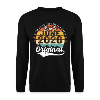 Born in June 2020 Birthday Gift June 2020 - Unisex Pullover - Schwarz - Vorne - Alina (178cm) & Michal (187cm)