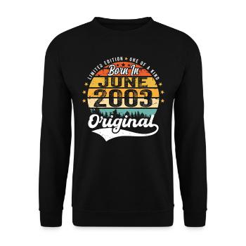 Born in June 2003 Birthday Gift June 2003 - Unisex Sweatshirt - black - Front - Alina (178cm) & Michal (187cm)