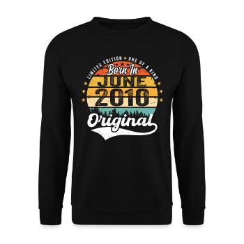 Born in June 2010 Birthday Gift June 2010 - Unisex Sweatshirt - black - Front - Alina (178cm) & Michal (187cm)