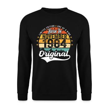 Legendär seit November 1984 - 1984 - Unisex Pullover - Schwarz - Vorne - Alina (178cm) & Michal (187cm)