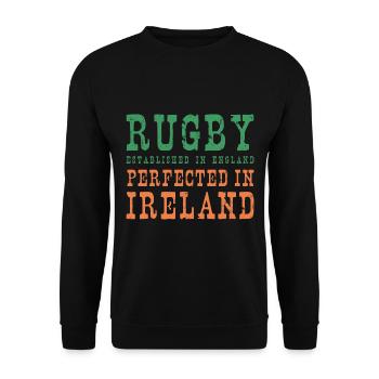 Rugby Perfected In Ireland Rugby - Unisex Pullover - Schwarz - Vorne - Alina (178cm) & Michal (187cm)