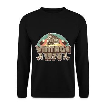 1976 Birthday born in 1976 Retro Vintage - Unisex Sweatshirt - black - Front - Alina (178cm) & Michal (187cm)