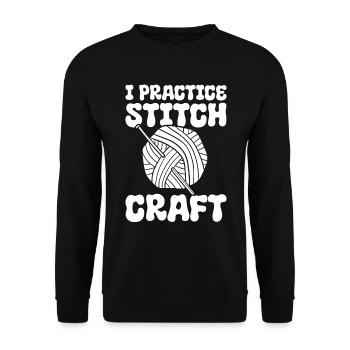 I Practice Stitch Craft Stricker - Unisex Pullover - Schwarz - Vorne - Alina (178cm) & Michal (187cm)