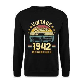 Vintage October 1942 80 Years Anniversary - Unisex Sweatshirt - black - Front - Alina (178cm) & Michal (187cm)